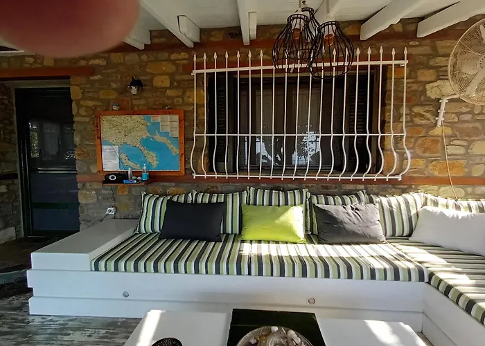 Nikos Stone House 80M From The Beach With Wifi